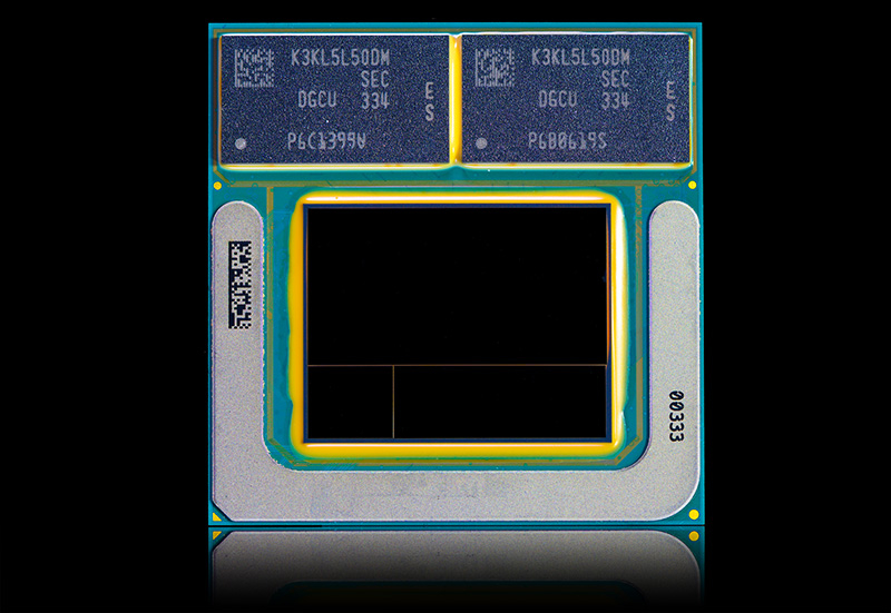 Lunar Lake processor with integrated memory