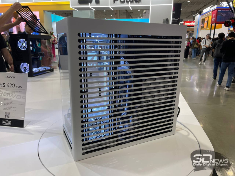 HAVN's HS420 computer casing at Computex 2024